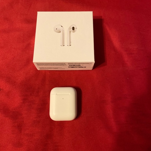 Apple Airpods (2nd generation)